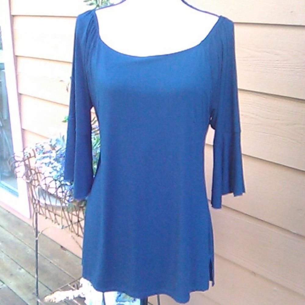 Zen Knits Navy Blue Top